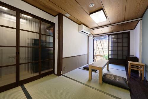 Oinai Guest House
