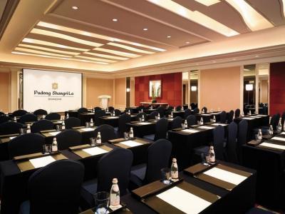Pudong Shangri-la East Hotel