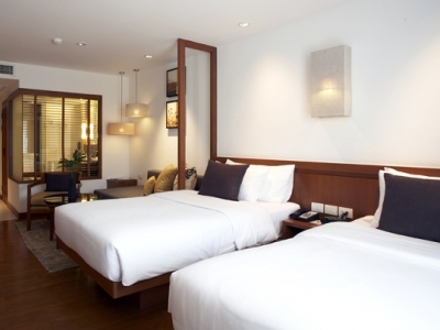 Hotel Woodlands Suites