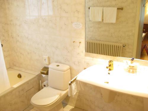 Hostal Gasthaus Zur Sonne