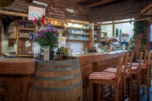 Hostal Hotel & Kurpension Weiss