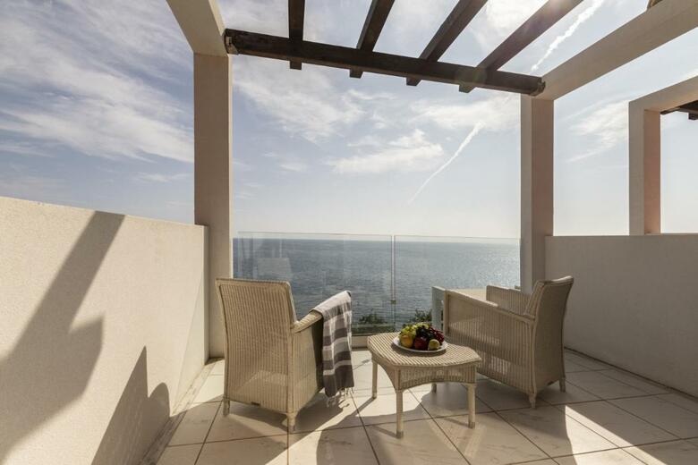 Hotel Apostolata Island Resort And Spa