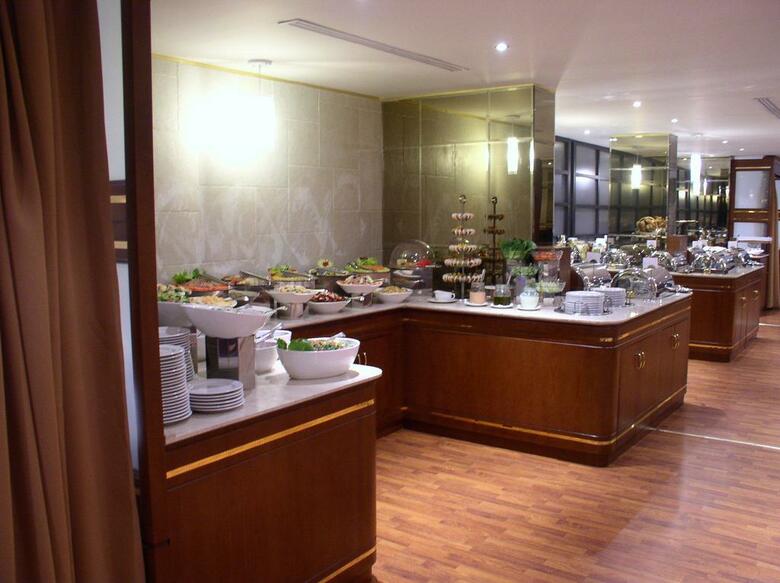 Hotel Al Hamra Golden Tulip (Est�ndar)
