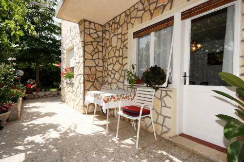Apartment Novi Vinodolski 5483a