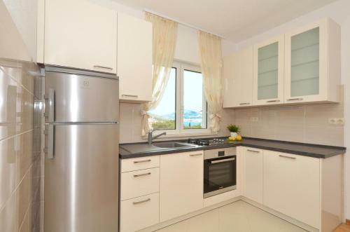 Hostal Apartment Arbanija 5228c