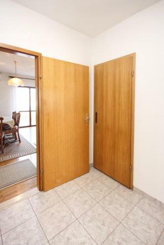 Hostal Apartment Arbanija 5228c