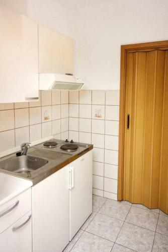 Hostal Apartment Arbanija 5228c