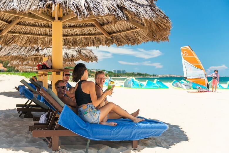 Hotel White Sands Resort