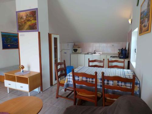 Three-bedroom Apartment In Premantura II