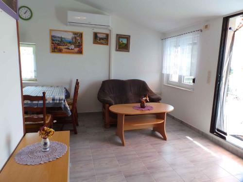 Three-bedroom Apartment In Premantura II