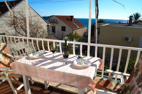 Sea View Apartment Frano