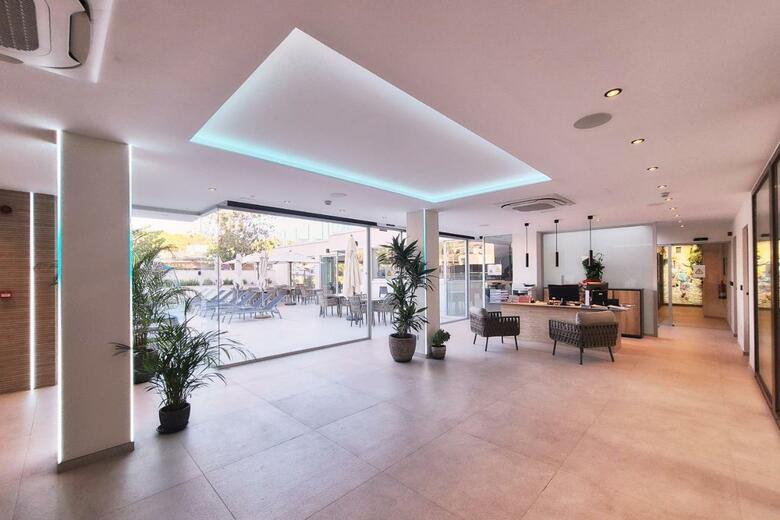 Apartamentos Ponent