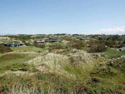 Two-bedroom Holiday Home In Blokhus 3