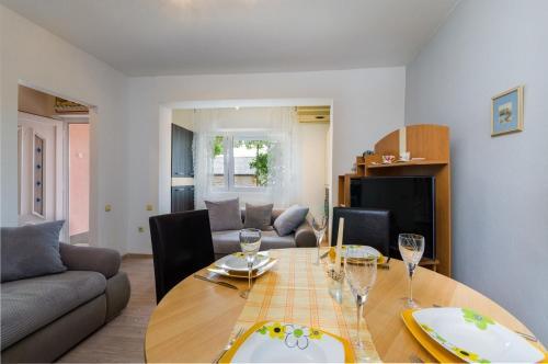 Apartment In Crikvenica 5614