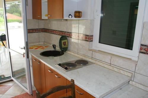 Apartments By The Sea Zaostrog (Makarska) - 2663