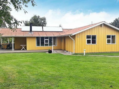 Four-bedroom Holiday Home In Nordborg 2