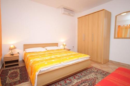 Apartments With A Parking Space Vodice - 6321