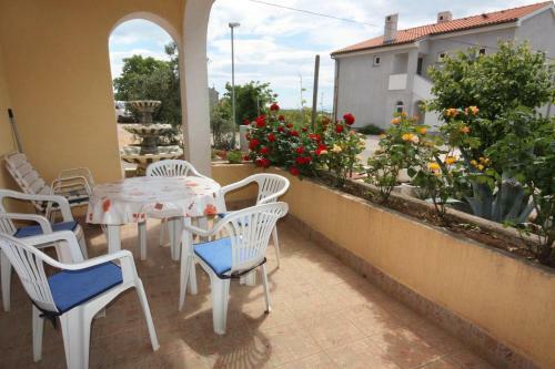 Apartments With A Parking Space Punat (krk) - 5350