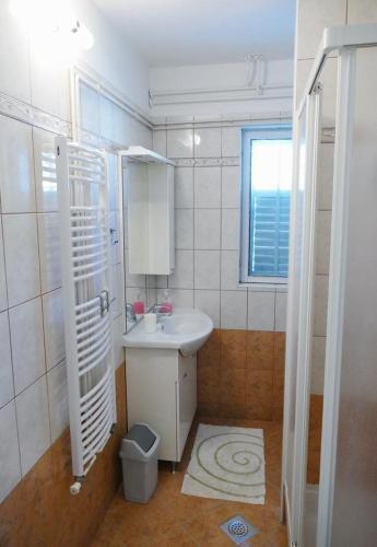 Apartments By The Sea Banjol (Rab) - 4965
