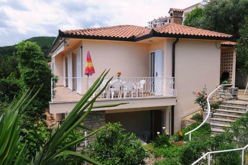 Apartment In Rabac 16679
