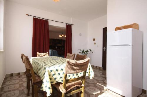 Apartments With A Parking Space Fazana - 7281
