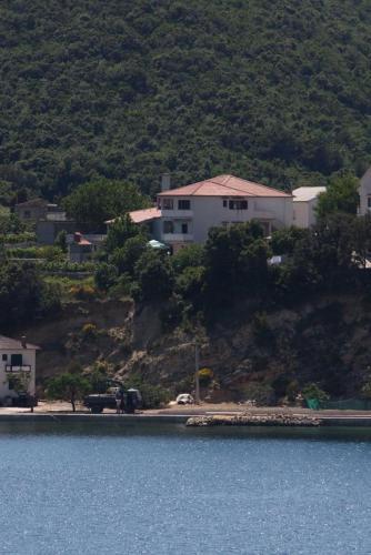 Apartment Supetarska Draga - Donja 2013a