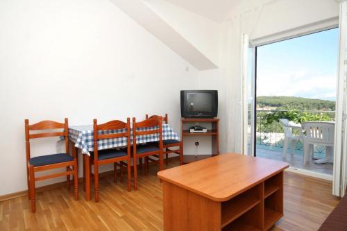 Apartments With A Parking Space Jelsa (hvar) - 8765