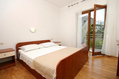 Apartments With A Parking Space Jelsa (hvar) - 8765