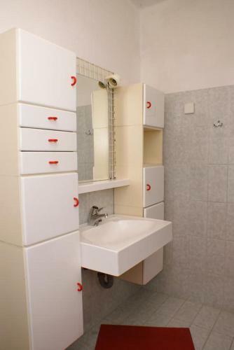 Apartment Zrnovska Banja 3154a