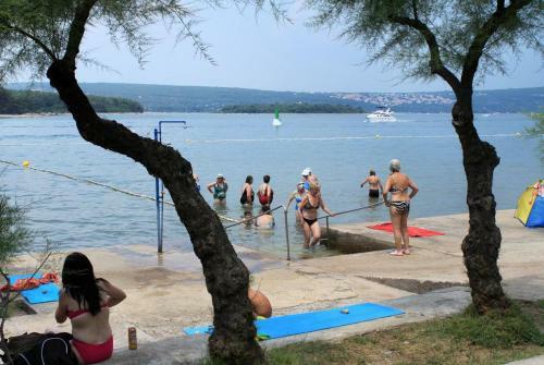 Apartments By The Sea Punat (Krk) - 5328