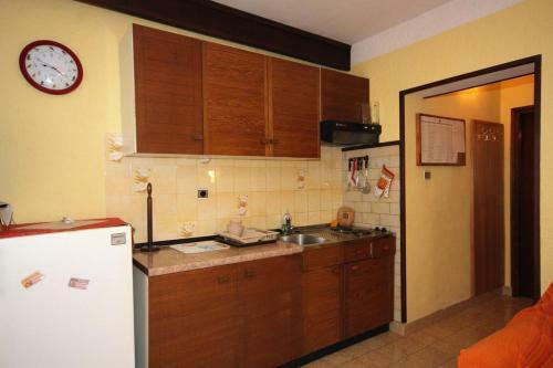 Apartments With A Parking Space Krk - 418