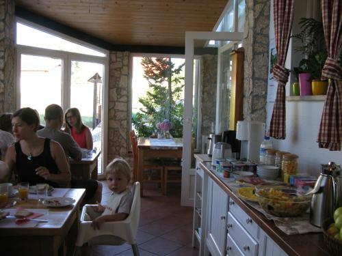 Hostal Apartments And Rooms Kristina