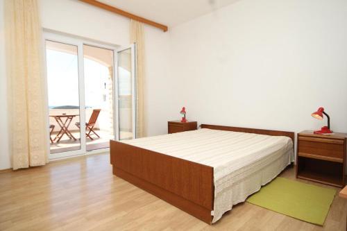 Apartments With A Parking Space Hvar - 5719