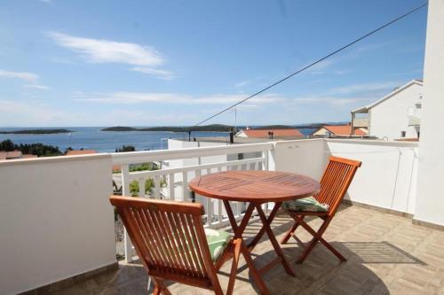 Apartments With A Parking Space Hvar - 5719