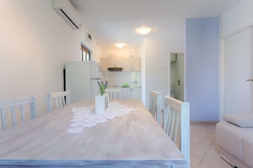 Apartment Dijana Podstrana