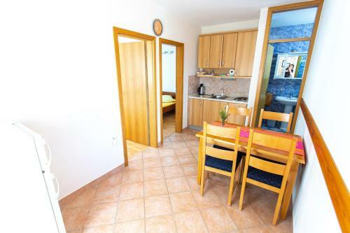 Apartments Ljubo