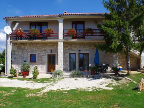 Apartment Paola 2