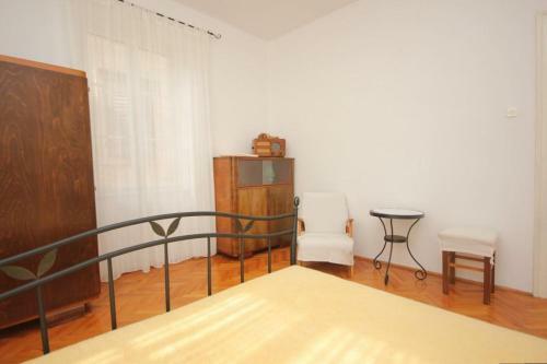 Apartments By The Sea Vis - 8874