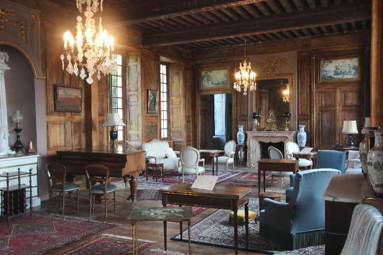 Albergue Ch�teau D'island V�zelay