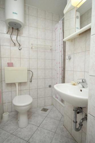 Apartments With Wifi Makarska - 6716