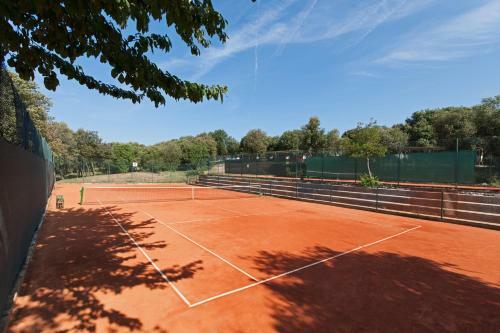 Apartments Amarin