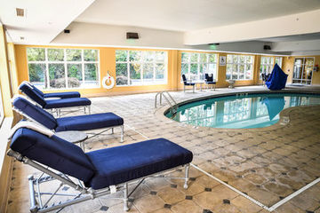 Holiday Inn Express Hotel & Suites Concord