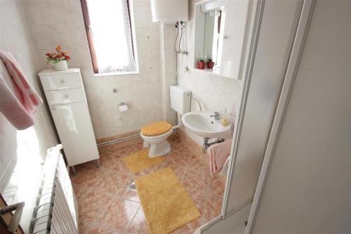 Apartment In Dramalj 5784