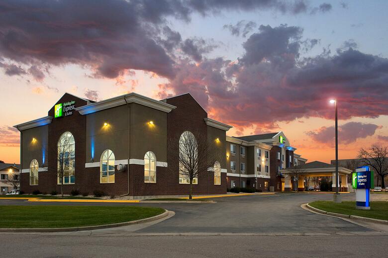 Holiday Inn Express Hotel & Suites Brookings