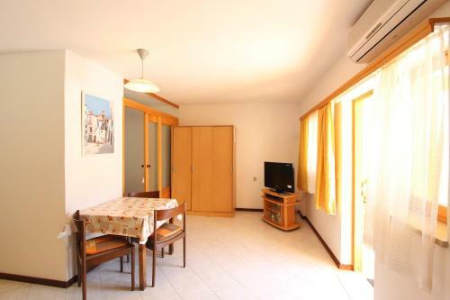 Room And Apartments Mariza