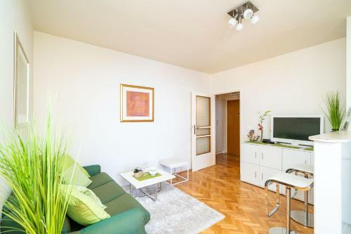 Apartment Bakus