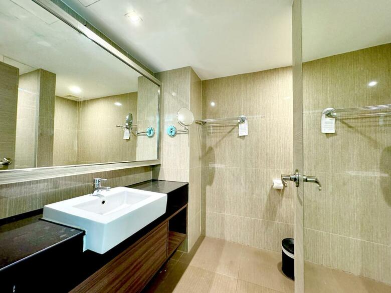 Hotel Ramada By Wyndham Bangkok Sukhumvit 11