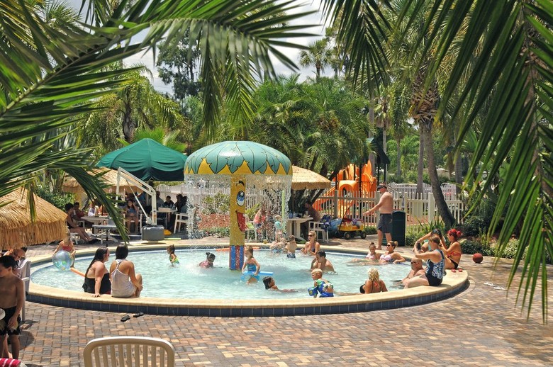 Hotel Tropical Palms Resort & Campground