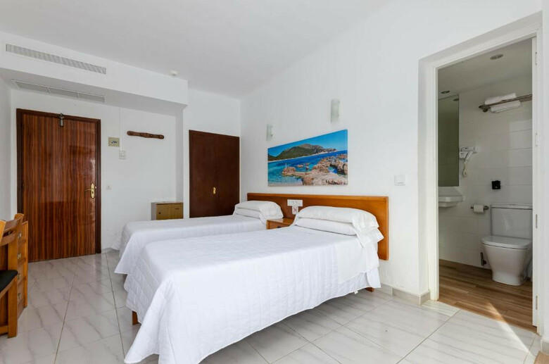 Hostal Gami Adults Only