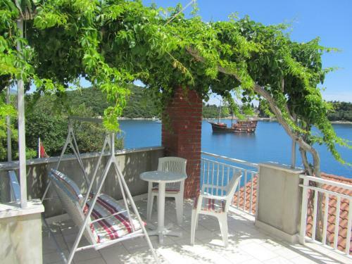 Shell Bay Apartments